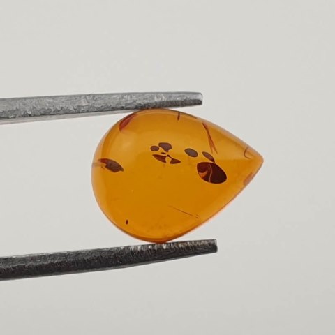 Bursztyn bałtycki kaboszon 9x7 mm nr 396 Bursztyn bałtycki kaboszon 9x7 mm nr 396