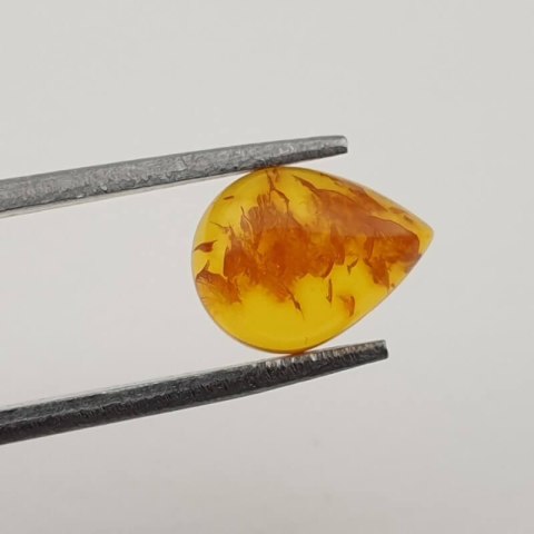 Bursztyn bałtycki kaboszon 9x7 mm nr 399 Bursztyn bałtycki kaboszon 9x7 mm nr 399