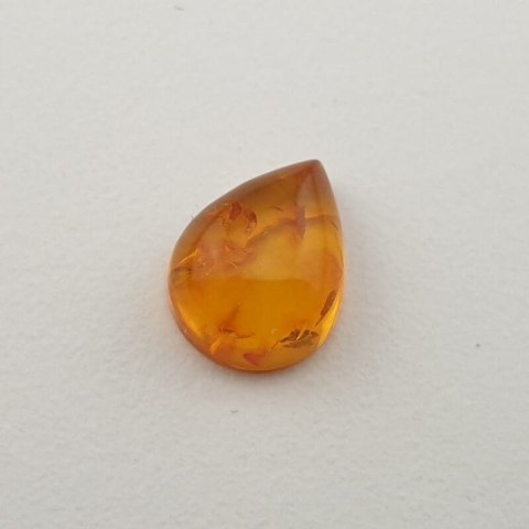 Bursztyn bałtycki kaboszon 9x7 mm nr 409 Bursztyn bałtycki kaboszon 9x7 mm nr 409