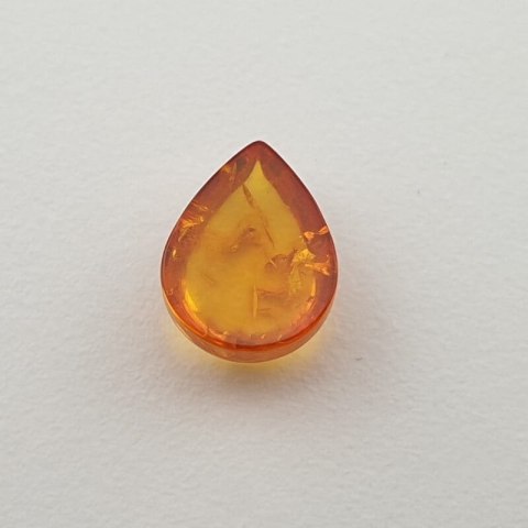 Bursztyn bałtycki kaboszon 9x7 mm nr 409 Bursztyn bałtycki kaboszon 9x7 mm nr 409