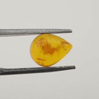 Baltic amber cabochon 9x7 mm no 418