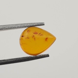 Baltic amber cabochon 9x7 mm no 430