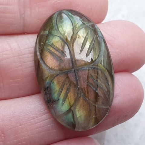 Labradorite cabochon carved 32x20 mm no 2 Labradorite cabochon carved 32x20 mm no 2