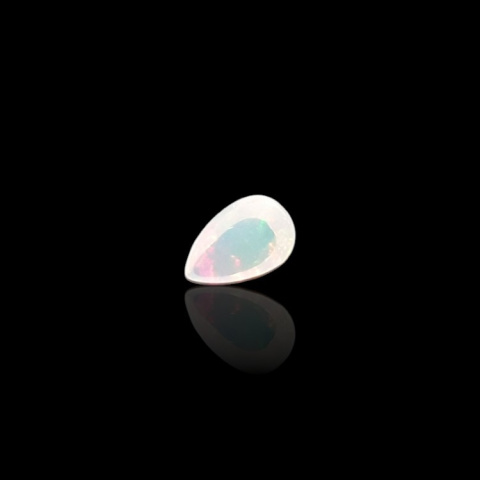 Opal from Ethiopia cabochon 6x4 mm no. 785 Opal from Ethiopia cabochon 6x4 mm no. 785
