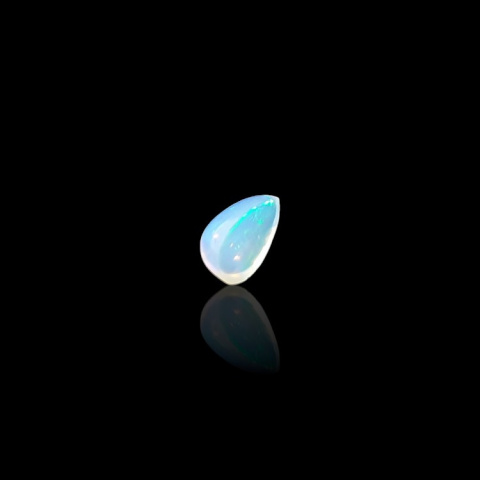 Opal from Ethiopia cabochon 8x5 mm no. 767 Opal from Ethiopia cabochon 8x5 mm no. 767