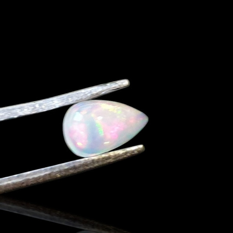 Opal from Ethiopia cabochon 8x5 mm no. 773 Opal from Ethiopia cabochon 8x5 mm no. 773