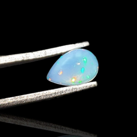 Opal from Ethiopia cabochon 8x5 mm no. 774 Opal from Ethiopia cabochon 8x5 mm no. 774