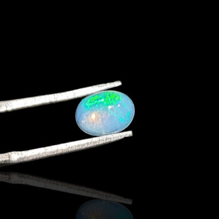 Opal from Ethiopia cabochon 8x6 mm no 741