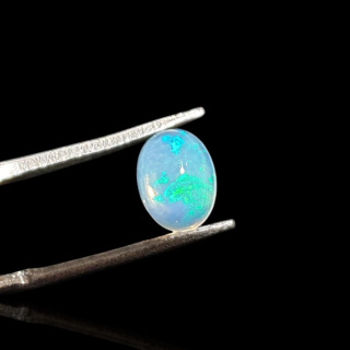 Opal from Ethiopia cabochon 8x6 mm no 741