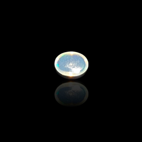 Opal from Ethiopia cabochon 8x6 mm no 741