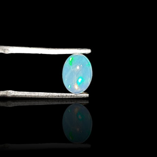 Opal from Ethiopia cabochon 8x6 mm no 744