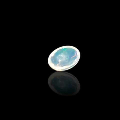 Opal from Ethiopia cabochon 8x6 mm no 744 Opal from Ethiopia cabochon 8x6 mm no 744