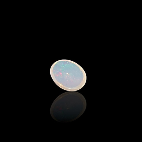 Opal from Ethiopia cabochon 8x6 mm no. 746 Opal from Ethiopia cabochon 8x6 mm no. 746