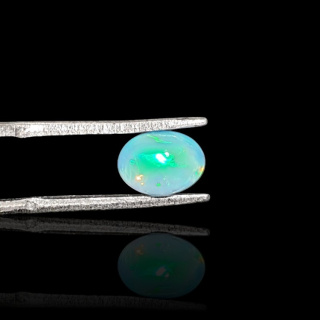 Opal from Ethiopia cabochon 8x6 mm no 751