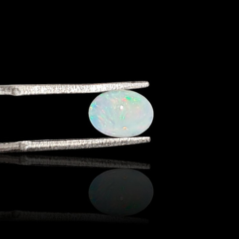 Opal z Etiopii kaboszon 8x6 mm nr 752 Opal z Etiopii kaboszon 8x6 mm nr 752