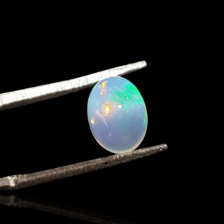 Opal from Ethiopia cabochon 8x6 mm no 753