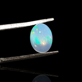 Opal from Ethiopia cabochon 8x6 mm no 753