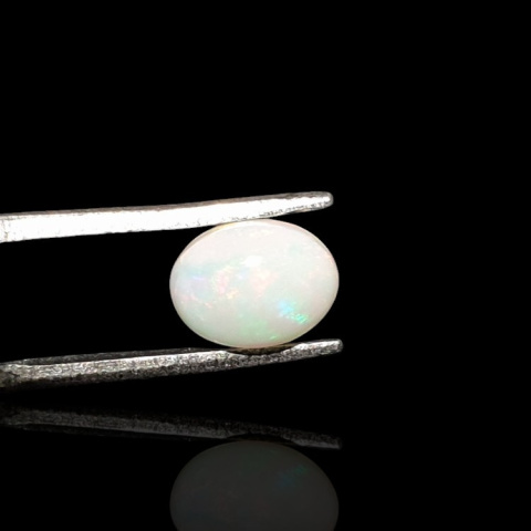 Opal from Ethiopia cabochon 8x6 mm no 754 Opal from Ethiopia cabochon 8x6 mm no 754