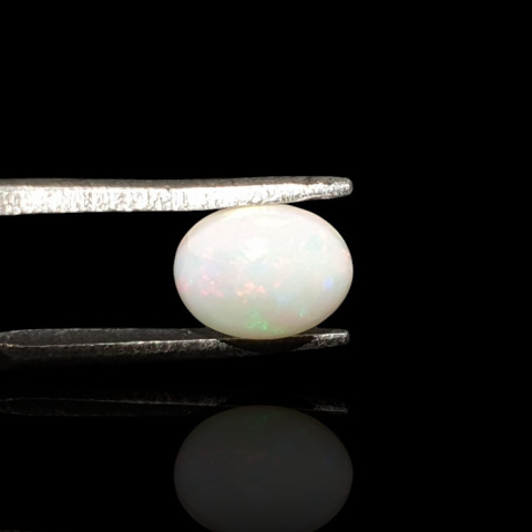 Opal from Ethiopia cabochon 8x6 mm no 754 Opal from Ethiopia cabochon 8x6 mm no 754