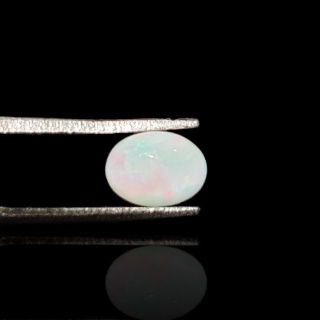 Opal from Ethiopia cabochon 8x6 mm no 755