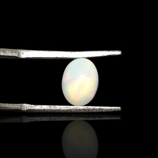 Opal from Ethiopia cabochon 8x6 mm no 757