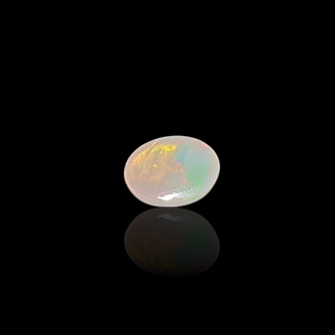Opal from Ethiopia cabochon 8x6 mm no 757
