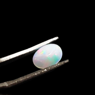 Opal from Ethiopia cabochon 8x6 mm no 758