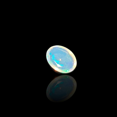Opal from Ethiopia cabochon 8x6 mm no 760