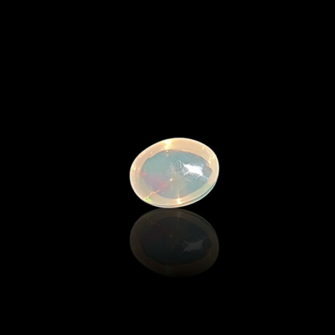 Opal from Ethiopia cabochon 8x6 mm no 761 Opal from Ethiopia cabochon 8x6 mm no 761