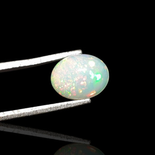 Opal from Ethiopia cabochon 9x7 mm no 715