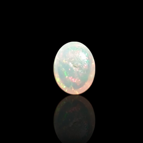 Opal from Ethiopia cabochon 9x7 mm no 715 Opal from Ethiopia cabochon 9x7 mm no 715