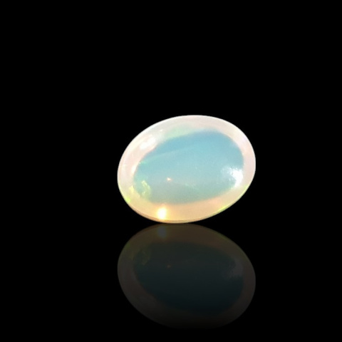 Opal from Ethiopia cabochon 9x7 mm no 716 Opal from Ethiopia cabochon 9x7 mm no 716