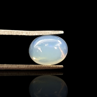 Opal from Ethiopia cabochon 9x7 mm no 718