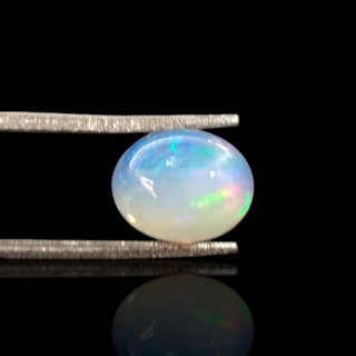Opal from Ethiopia cabochon 9x7 mm no 720