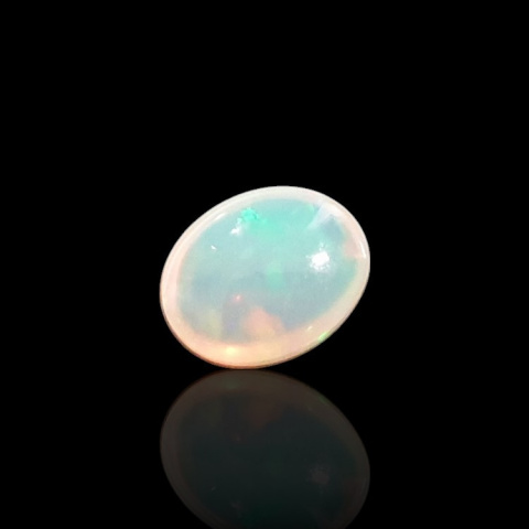 Opal from Ethiopia cabochon 9x7 mm no 721 Opal from Ethiopia cabochon 9x7 mm no 721