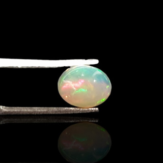 Opal from Ethiopia cabochon 9x7 mm no 726
