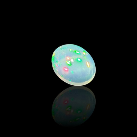 Opal from Ethiopia cabochon 9x7 mm no 727 Opal from Ethiopia cabochon 9x7 mm no 727