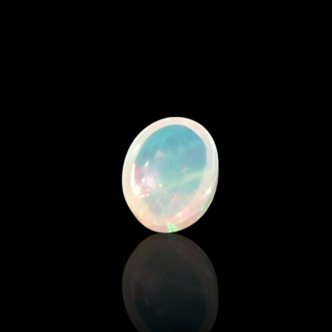 Opal from Ethiopia cabochon 9x7 mm no 727 Opal from Ethiopia cabochon 9x7 mm no 727