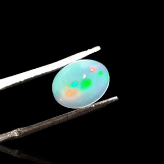 Opal from Ethiopia cabochon 9x7 mm no 730
