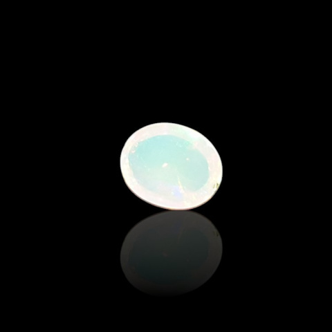 Opal z Etiopii kaboszon 9x7 mm nr 731 Opal z Etiopii kaboszon 9x7 mm nr 731