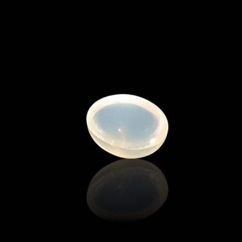 Opal from Ethiopia cabochon 9x7 mm no 734 Opal from Ethiopia cabochon 9x7 mm no 734