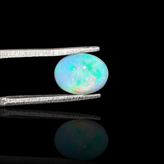 Opal from Ethiopia cabochon 9x7 mm no 736