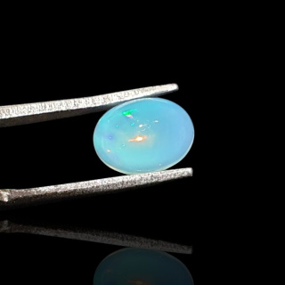 Opal from Ethiopia cabochon 9x7 mm no 737