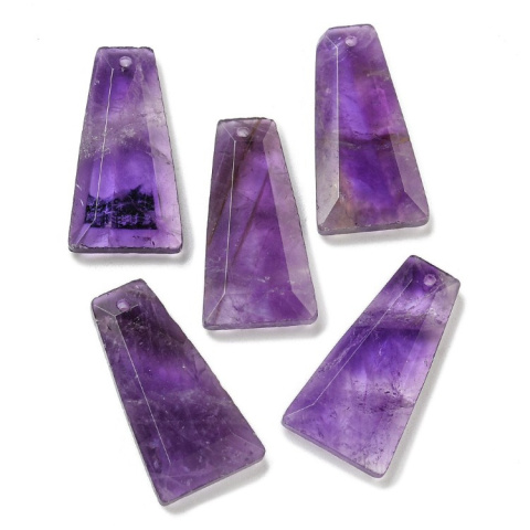 Amethyst faceted stone with hole 25x13 mm 1 pc. Amethyst faceted stone with hole 25x13 mm 1 pc.