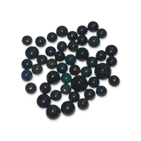Czarny Opal Etiopski 3,9-6 mm 1 szt. Czarny Opal Etiopski 3,9-6 mm 1 szt.