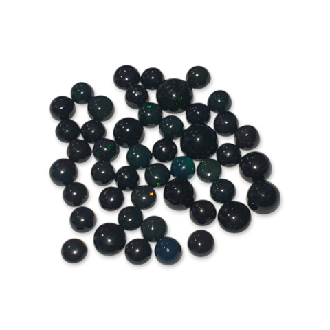 Czarny Opal Etiopski 3,9-6 mm 1 szt. Czarny Opal Etiopski 3,9-6 mm 1 szt.