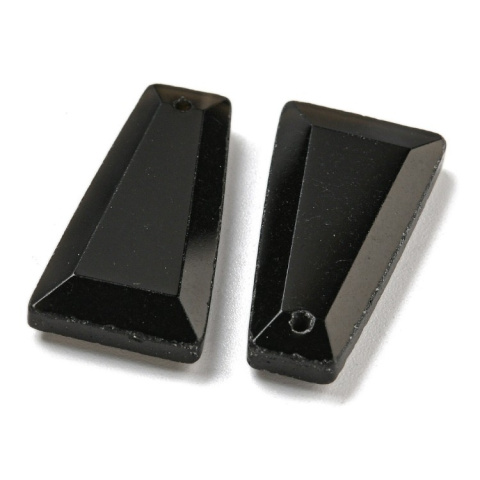 Obsydian kamień fasetowany z dziurką 25x13 mm 1 szt. Obsydian kamień fasetowany z dziurką 25x13 mm 1 szt.