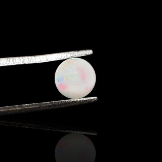 Opal from Ethiopia cabochon fi 6 mm no. 817