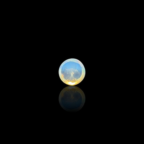 Opal from Ethiopia cabochon fi 6 mm no. 818 Opal from Ethiopia cabochon fi 6 mm no. 818
