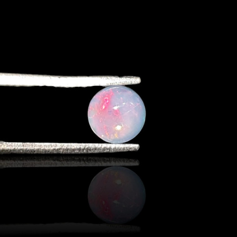 Opal from Ethiopia cabochon fi 6 mm no. 821 Opal from Ethiopia cabochon fi 6 mm no. 821